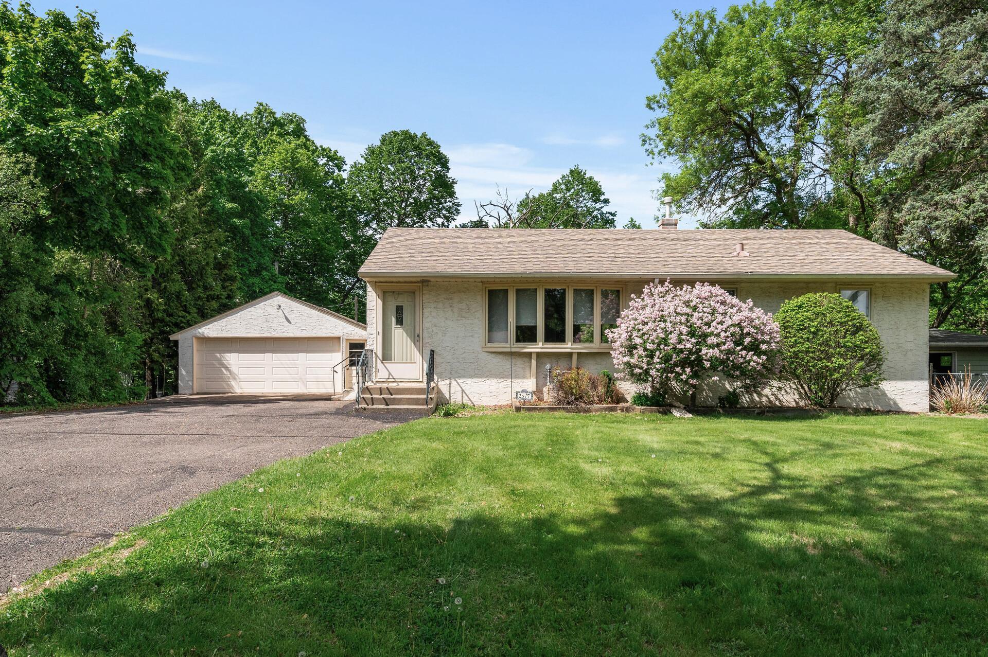 2577 Mayer Lane E
