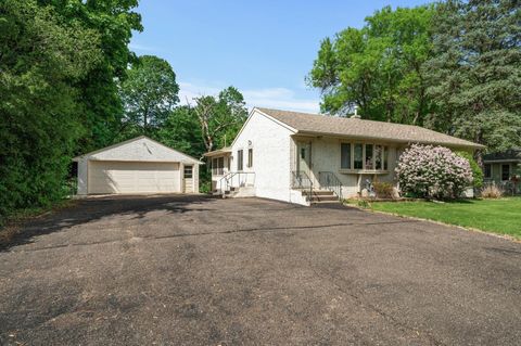 2577 Mayer Lane E Maplewood MN 55119
