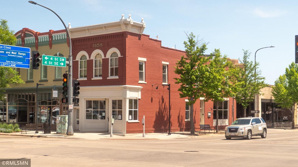 Photo of 330 Broadway Avenue S, Rochester, MN 55904 (MLS # 7097735)