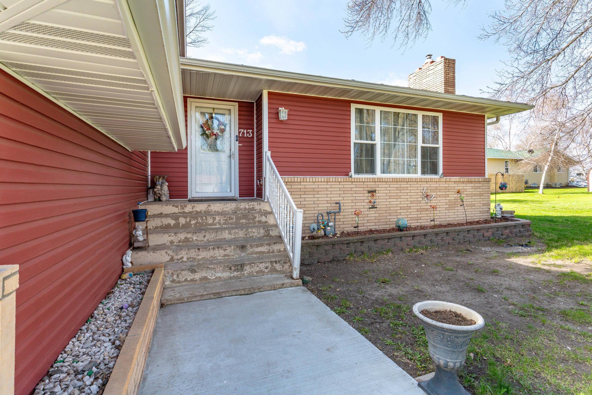 713 7th Avenue Circle SE