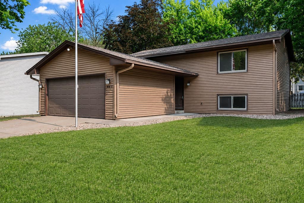 Photo of 865 104th Avenue NW, Coon Rapids, MN 55433 (MLS # 7125318)