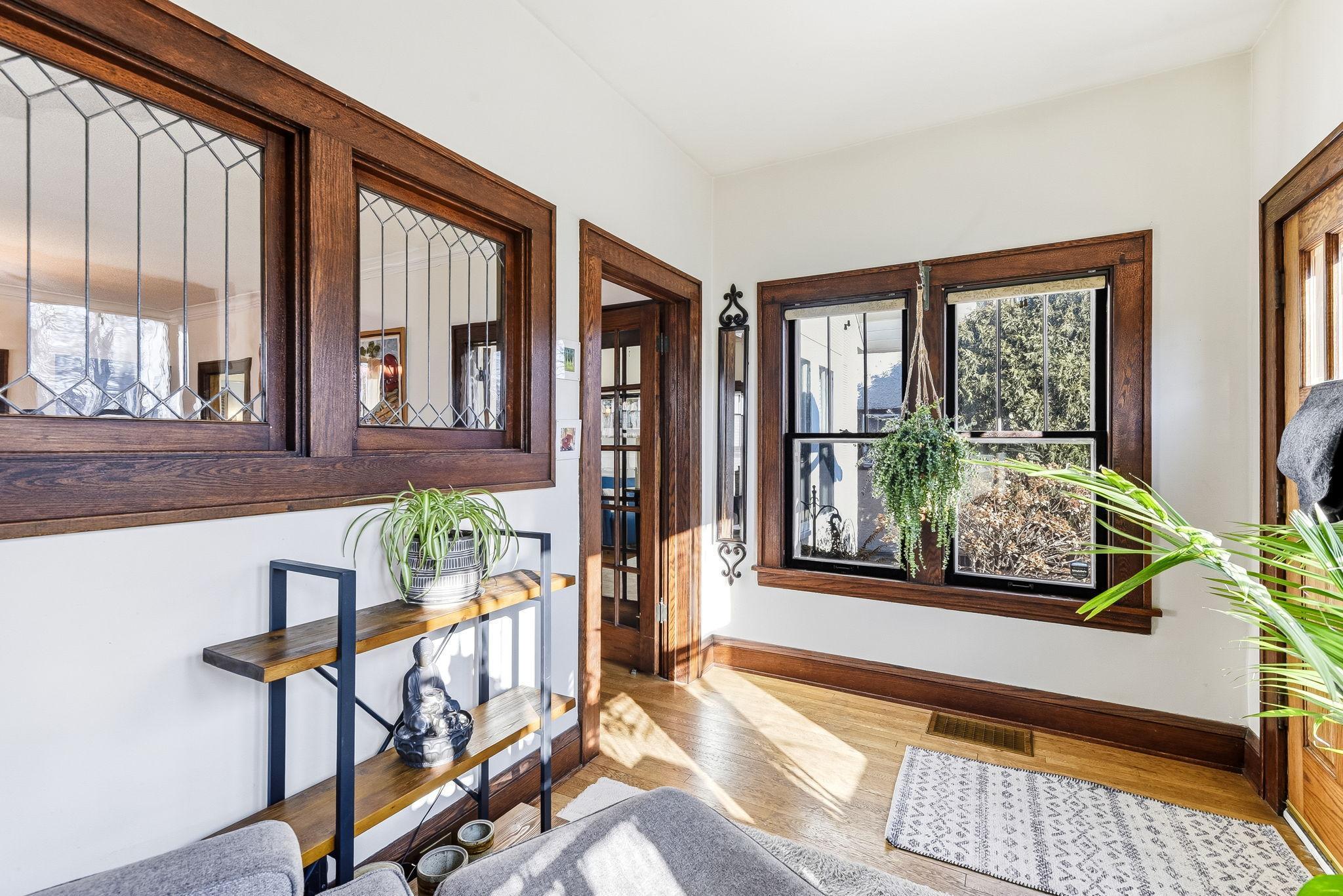 3014 Hayes Street NE