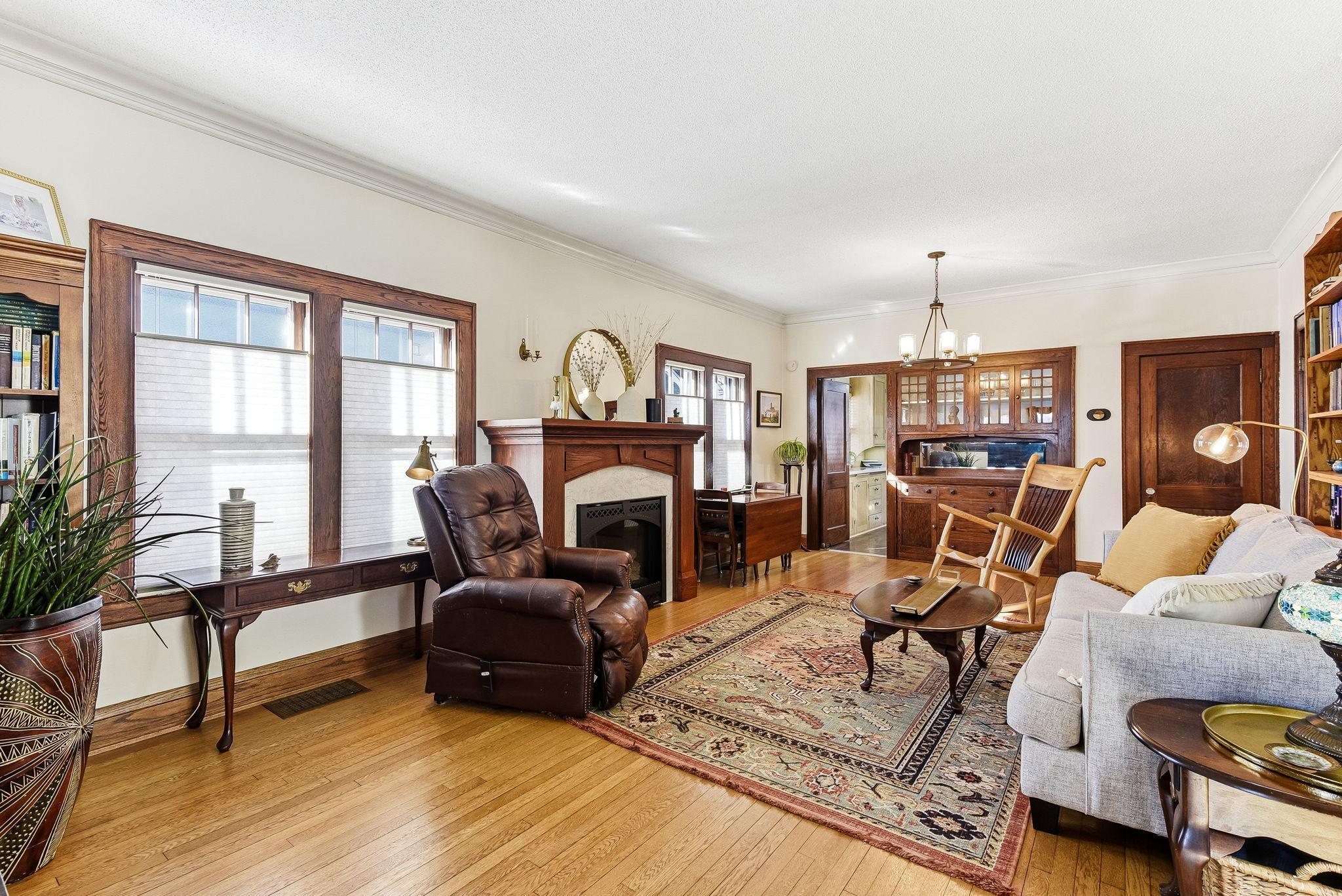 3014 Hayes Street NE