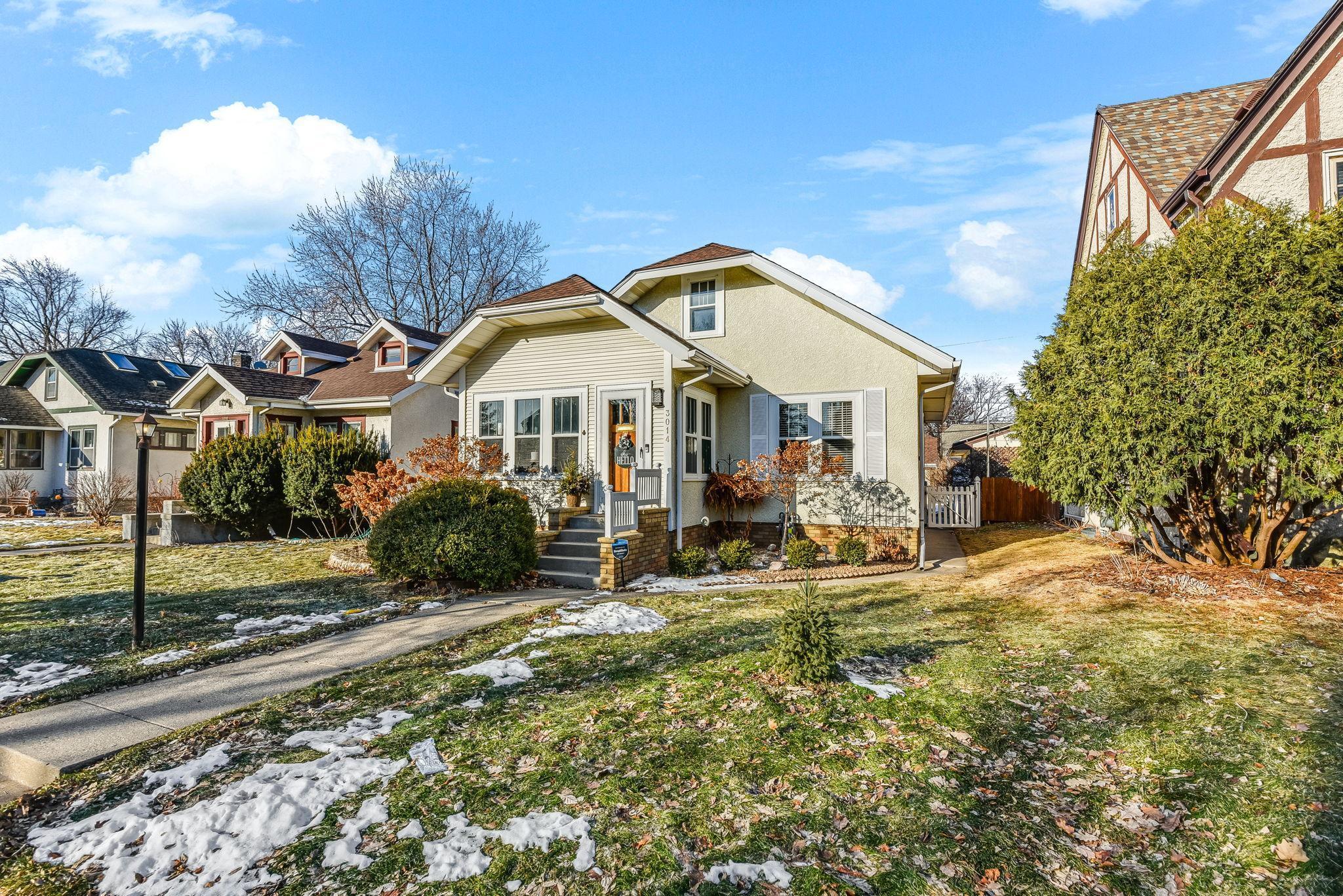 3014 Hayes Street NE