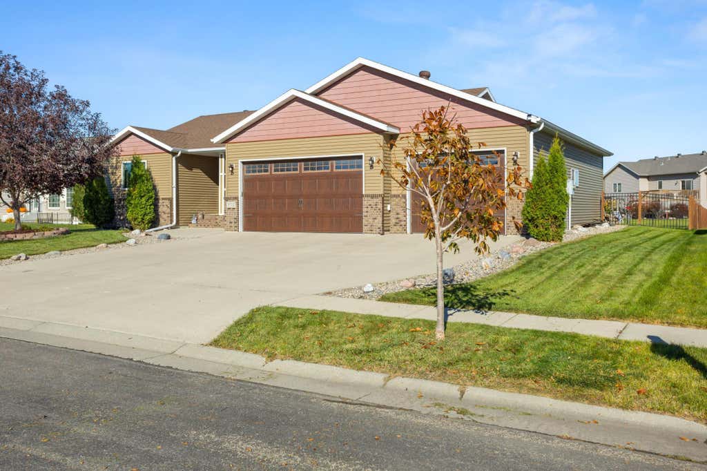 Photo of 3712 11th Avenue S, Moorhead, MN 56560 (MLS # 7104305)