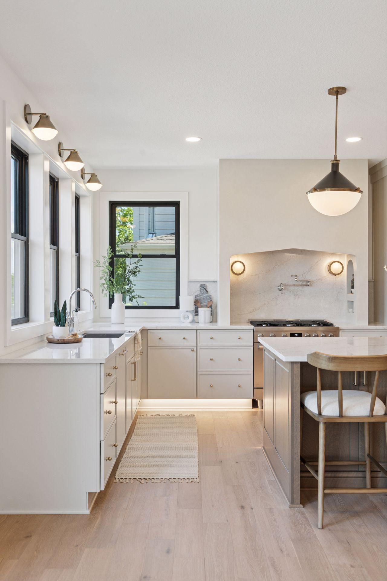4404 W 58th Street