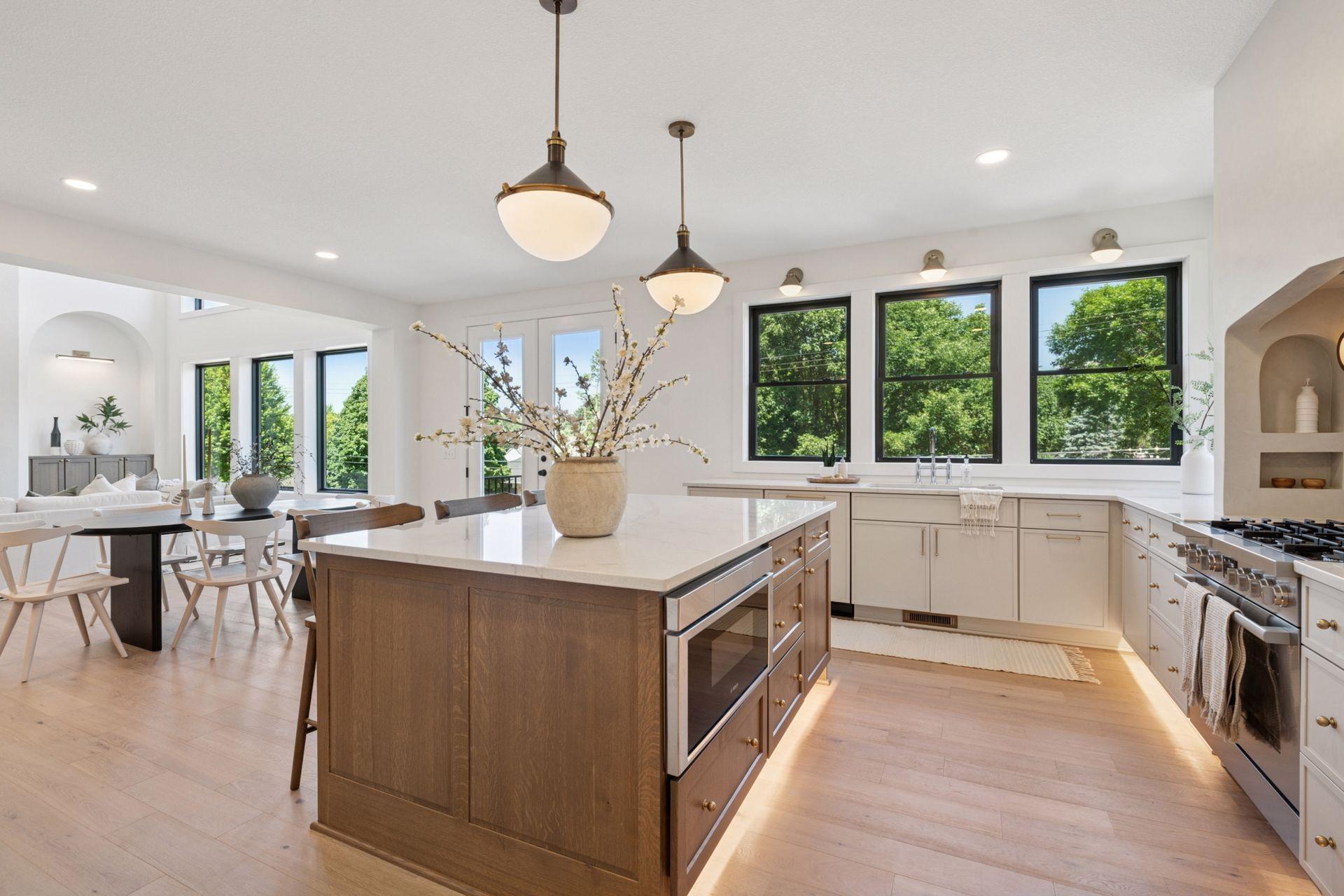 4404 W 58th Street