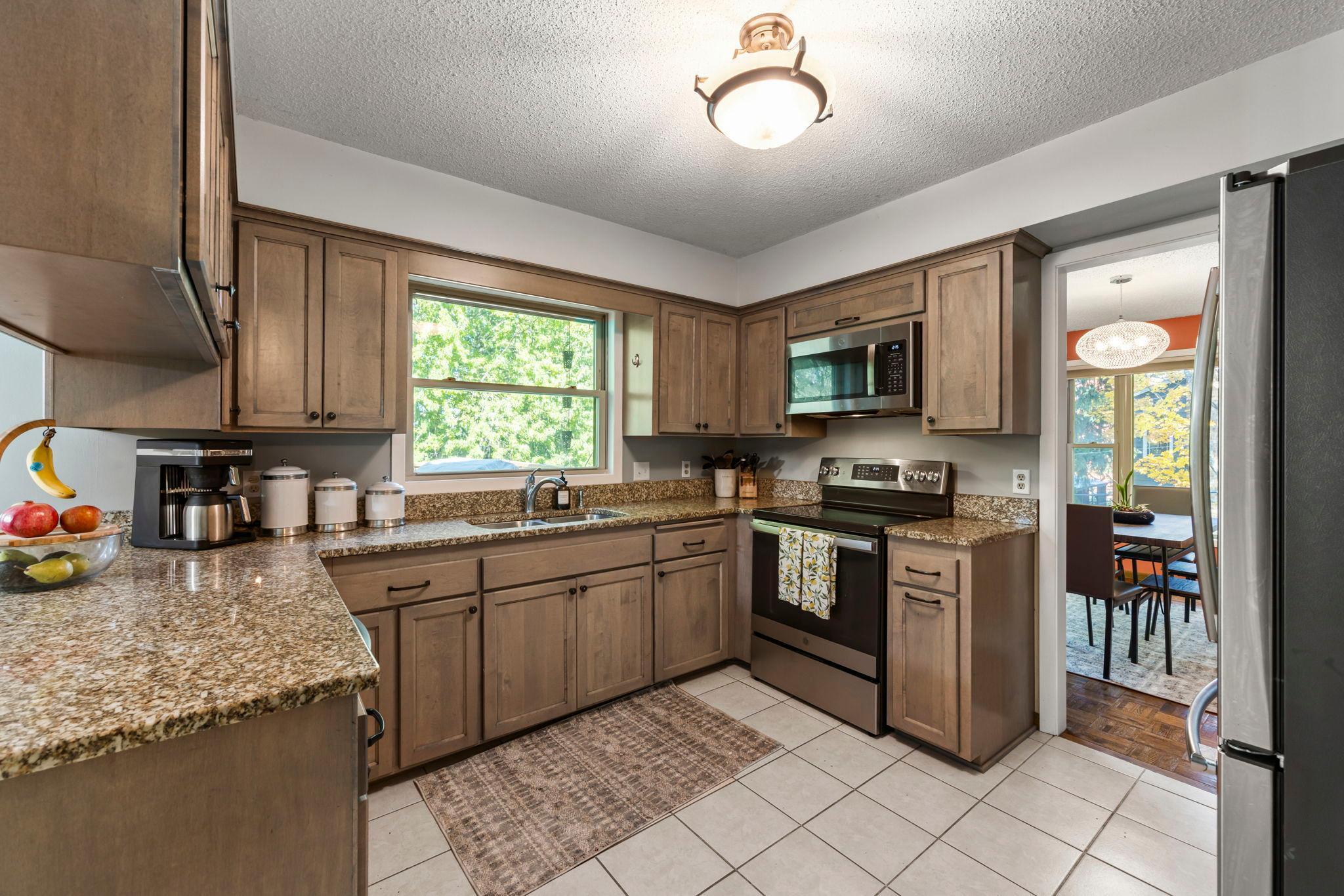 4444 Victoria Street N