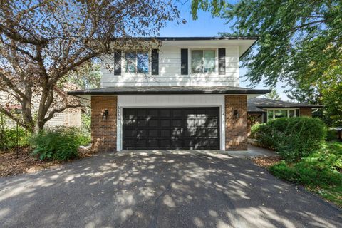 4444 Victoria Street N Shoreview MN 55126