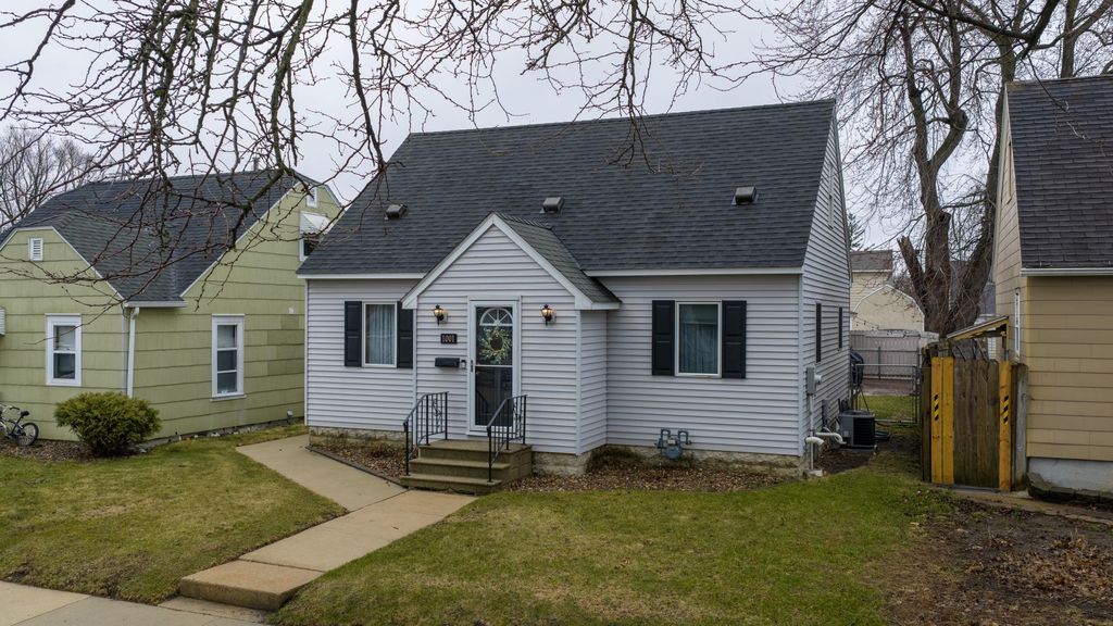 Photo of 1001 8th Avenue SW, Austin, MN 55912 (MLS # 7045856)