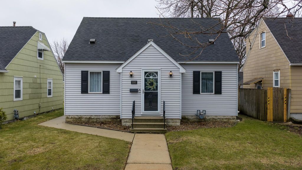 Photo of 1001 8th Avenue SW, Austin, MN 55912 (MLS # 7045856)