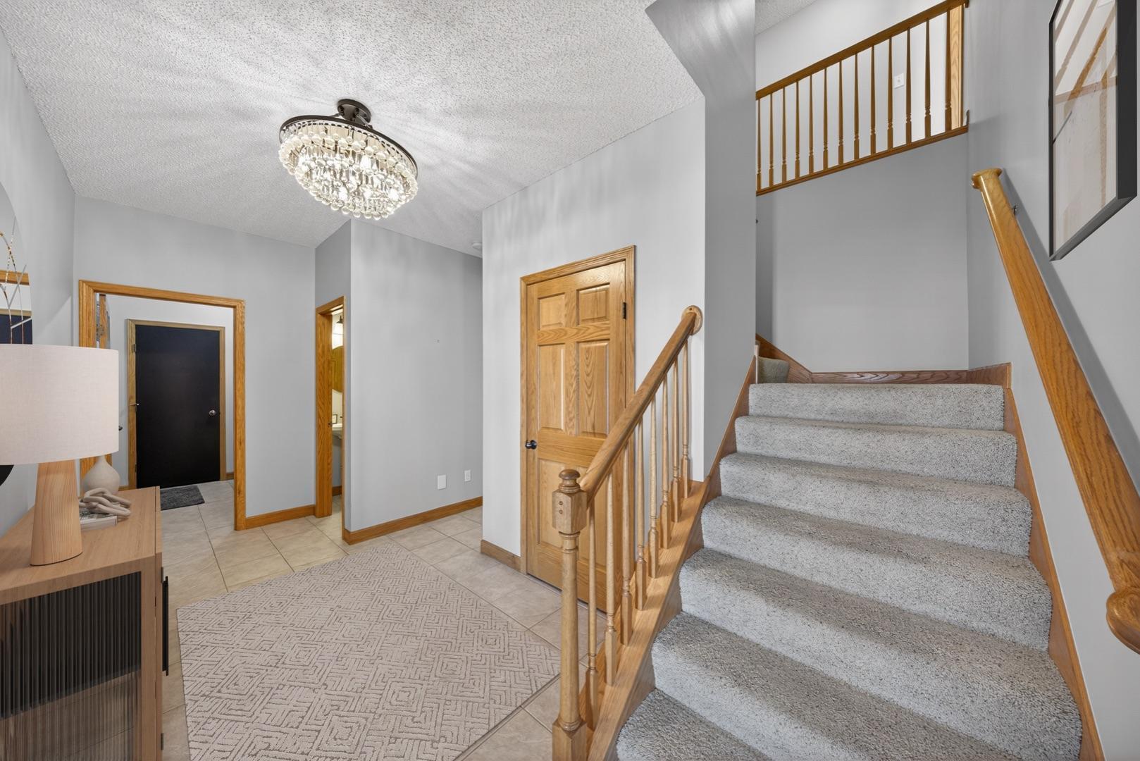 968 Southern View Lane SW