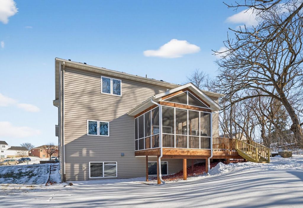 Photo of 968 Southern View Lane SW, Rochester, MN 55902 (MLS # 7014006)