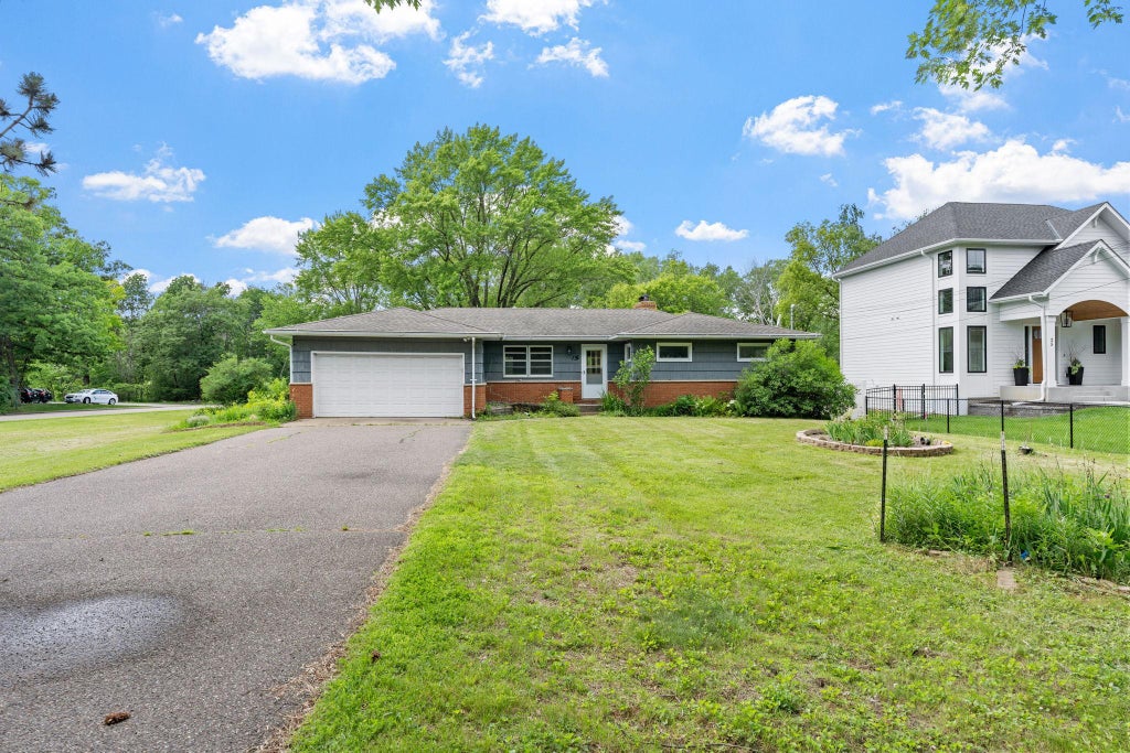 Photo of 15 Pineview Lane N, Plymouth, MN 55441 (MLS # 7088895)