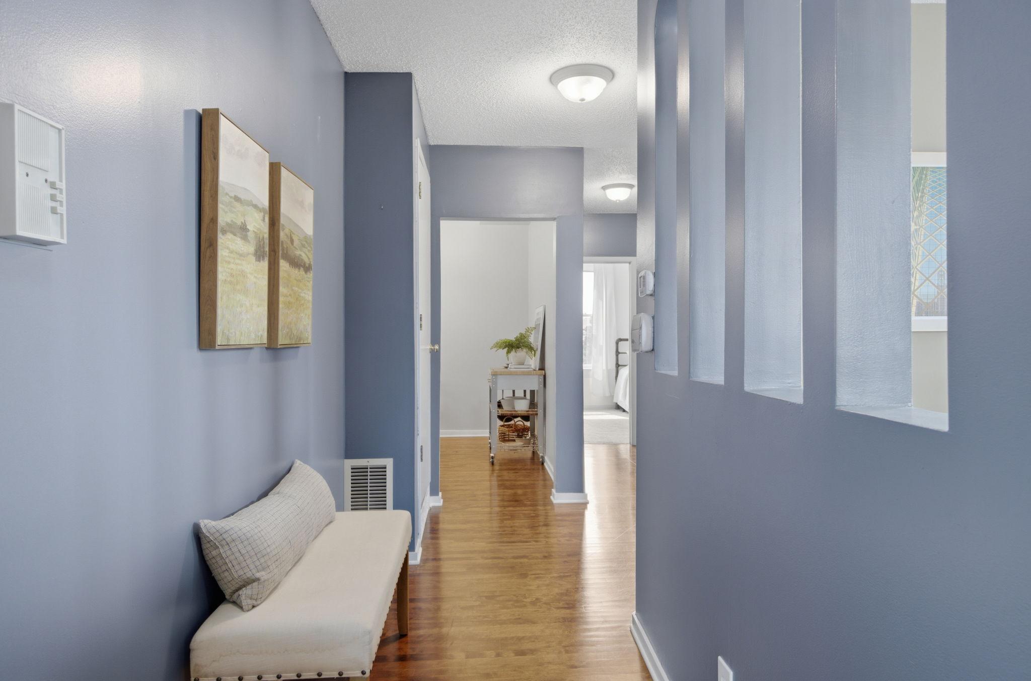 168 College Avenue W 2