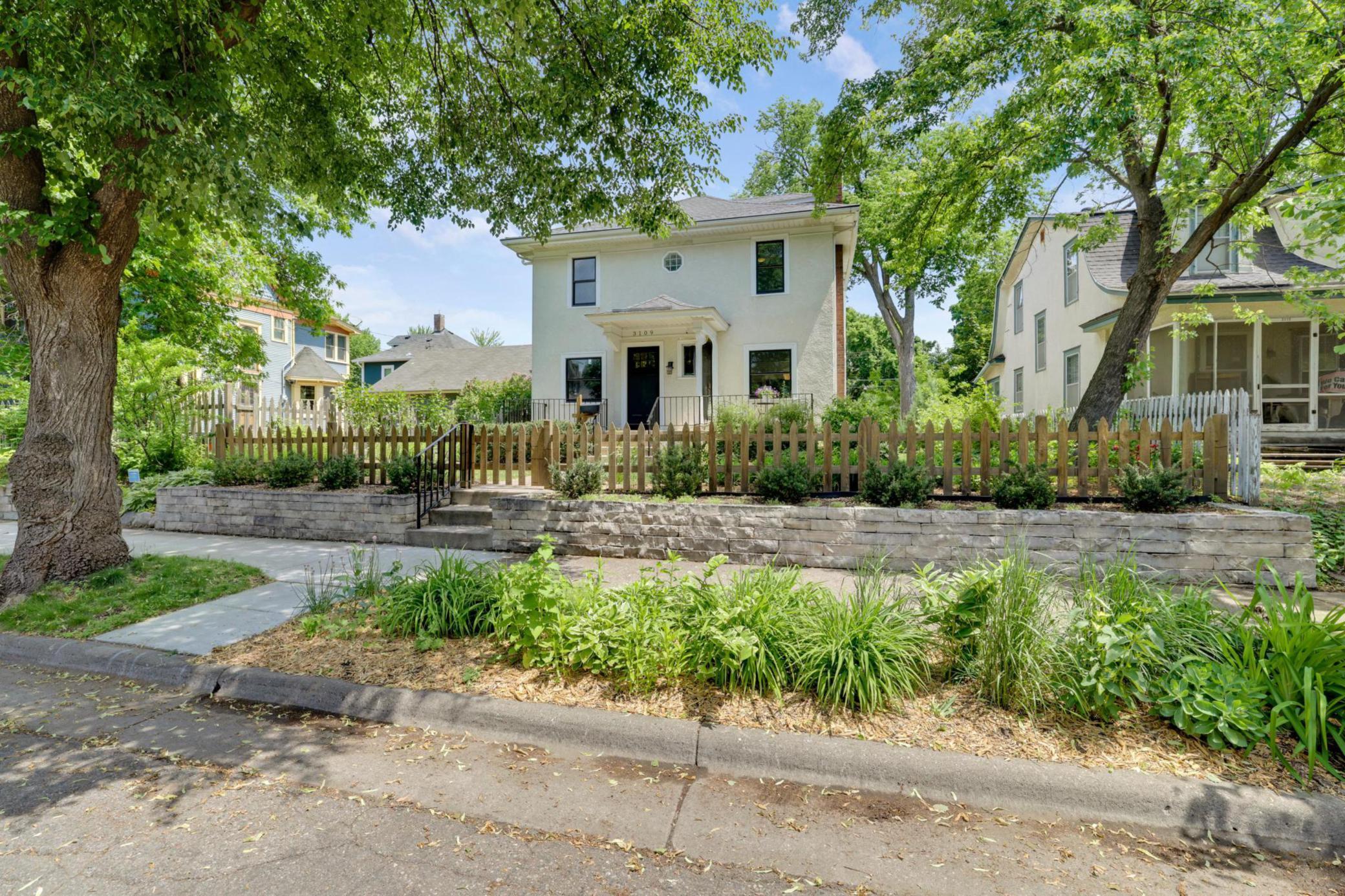 3109 James Avenue S