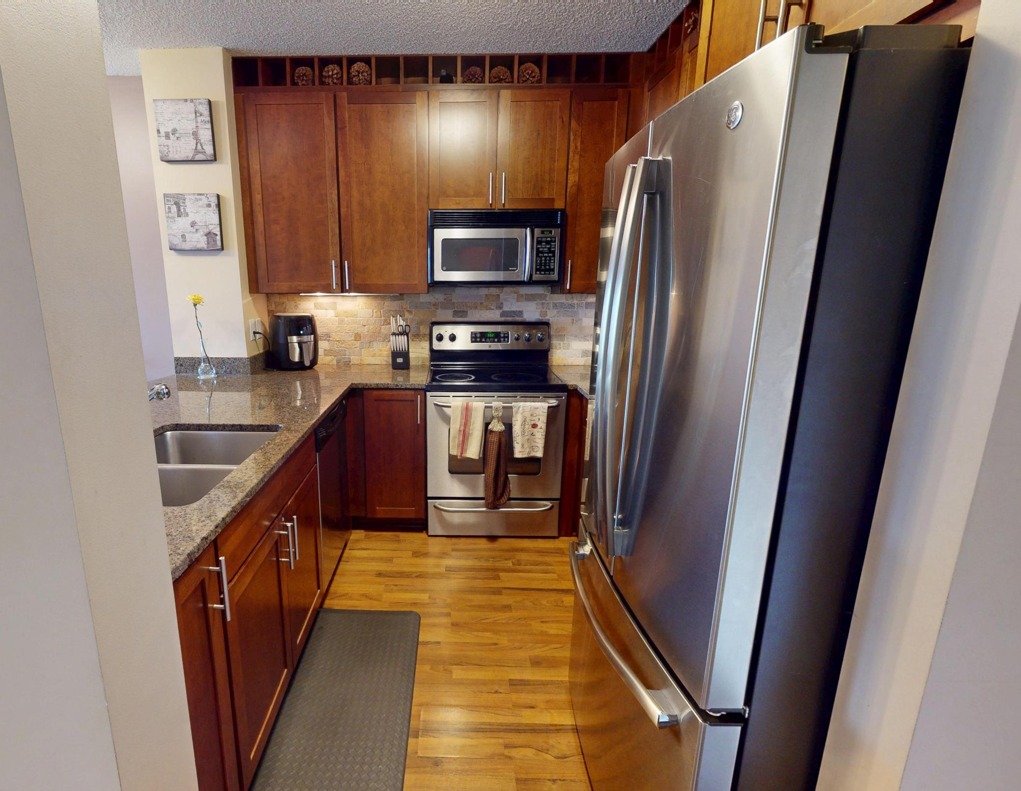 401 S 1st Street 1821