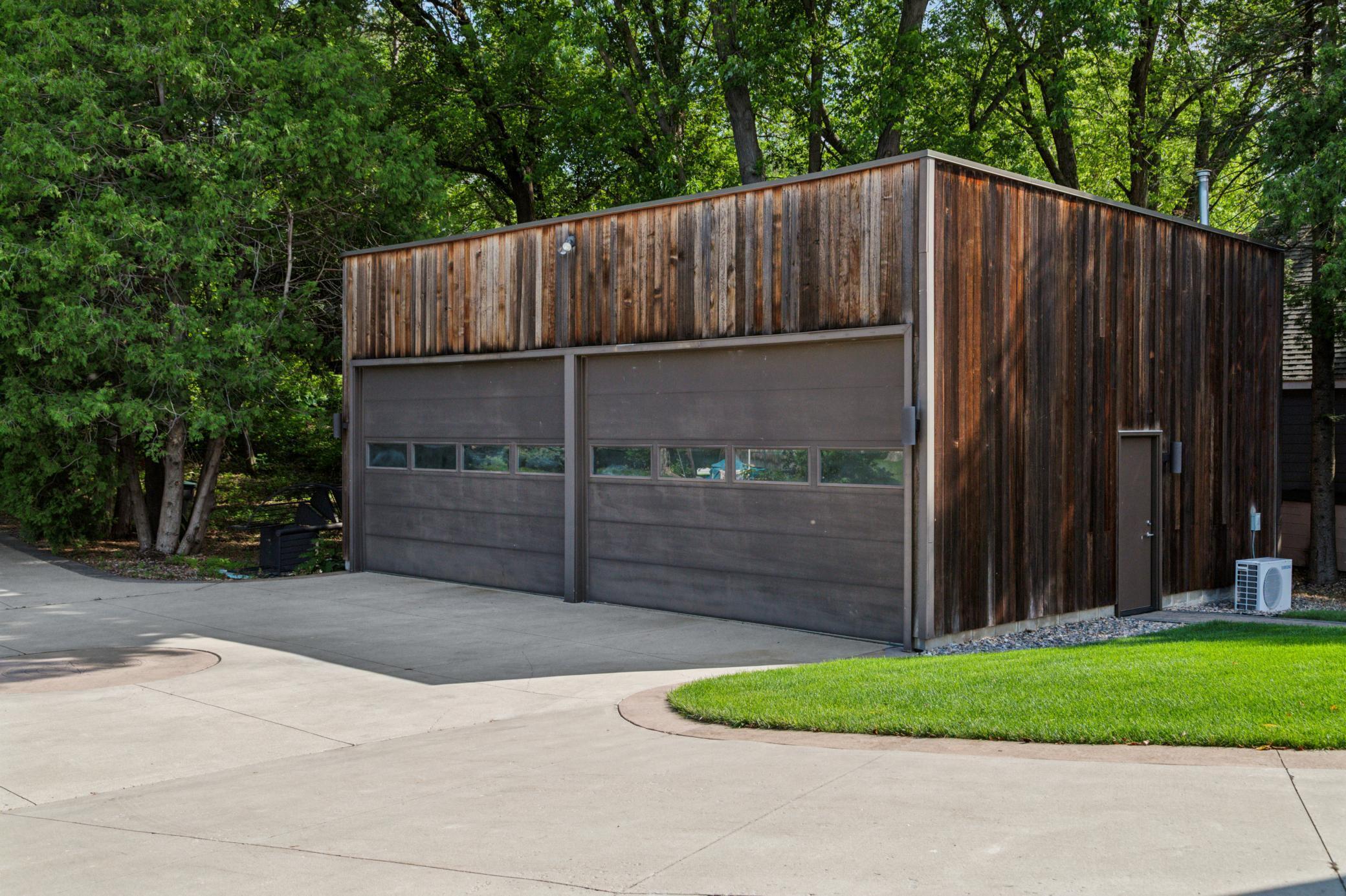 9235 Lake Riley Boulevard