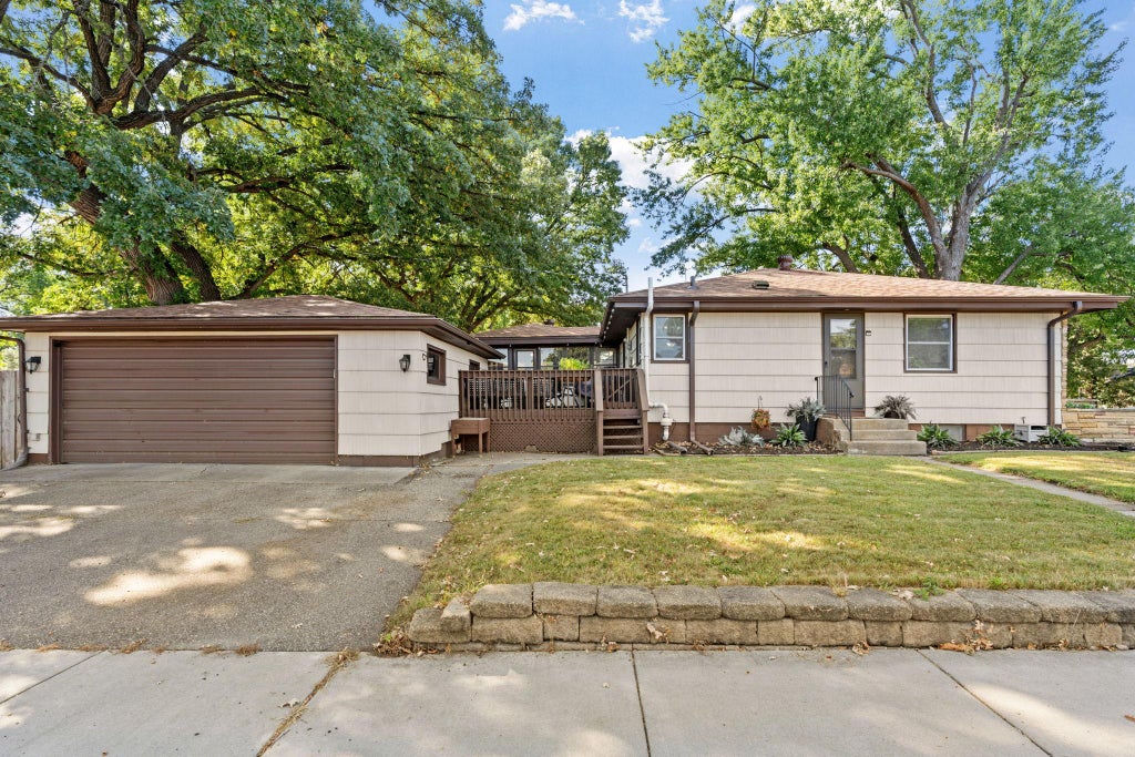 Photo of 12611 Monterey Avenue S, Savage, MN 55378 (MLS # 7126110)