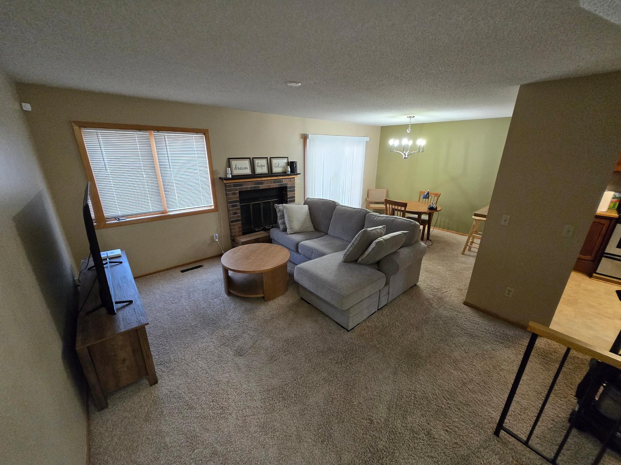 28 Elton Ridge Court NW