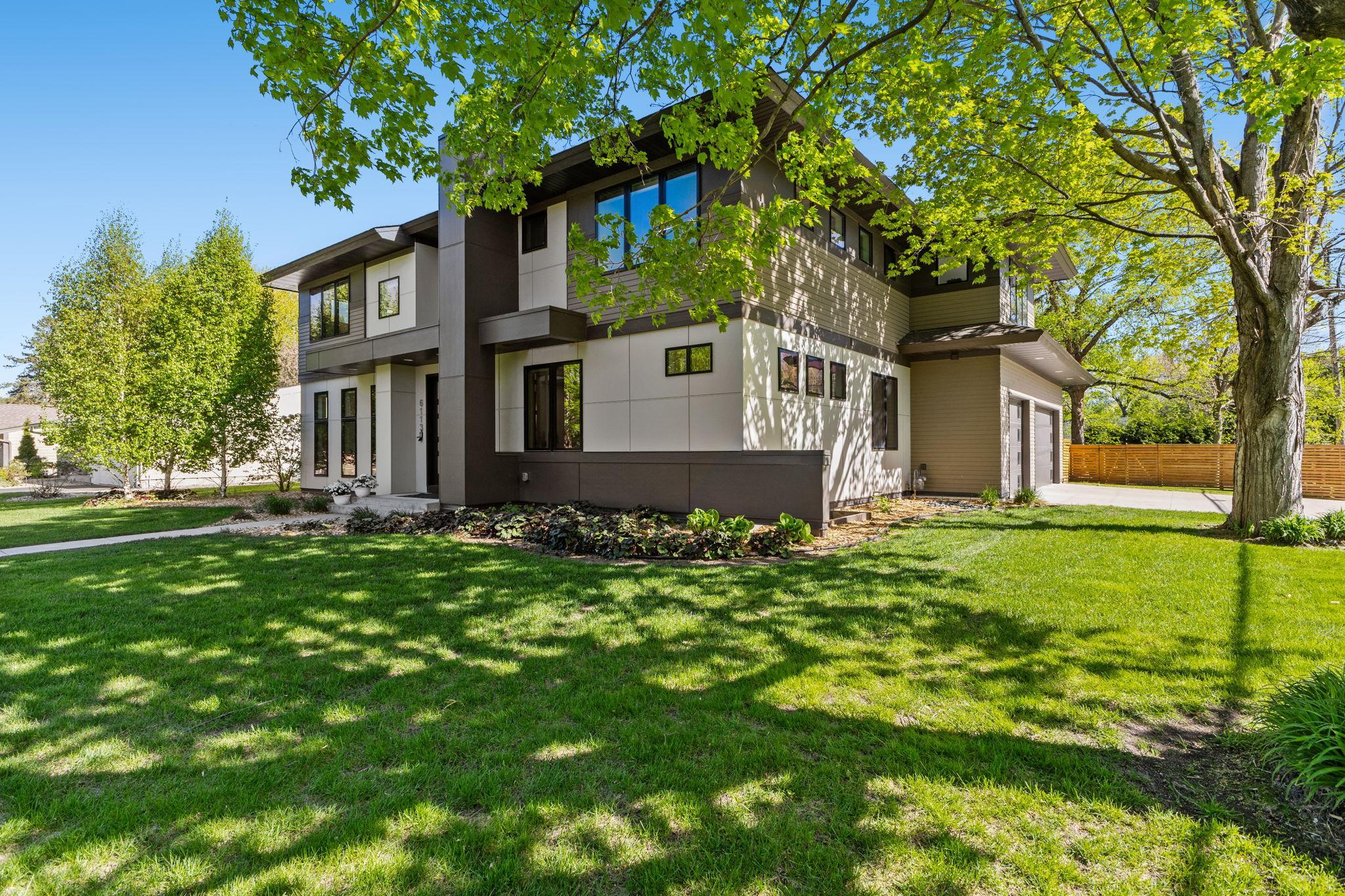 6113 Jeffrey Lane