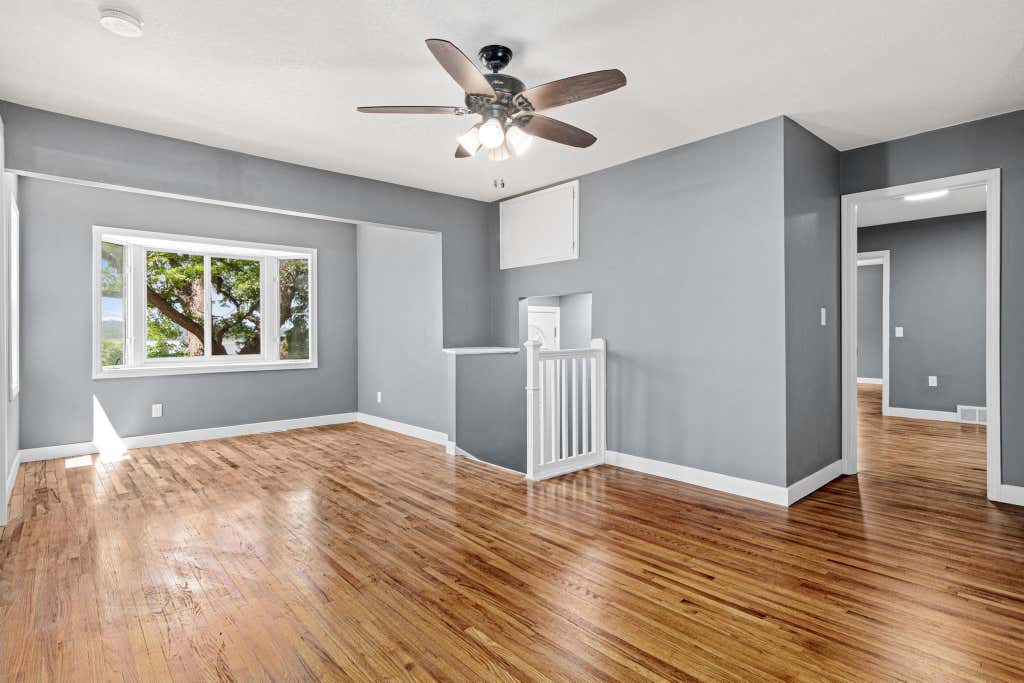 Photo of 820 Point Douglas Road S, Saint Paul, MN 55119 (MLS # 7076125)