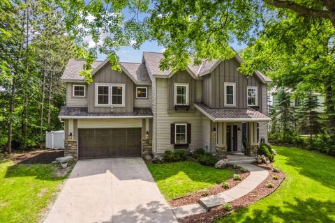 312 Barry Avenue N Wayzata MN 55391