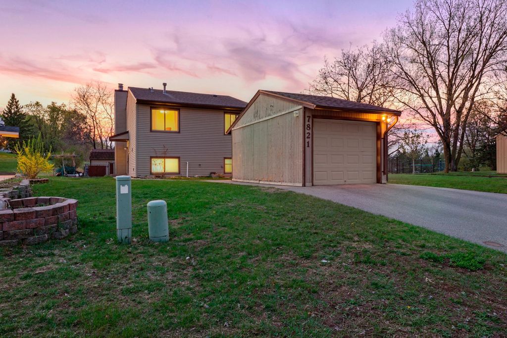 Photo of 7821 Rimbley Road, Woodbury, MN 55125 (MLS # 7048088)