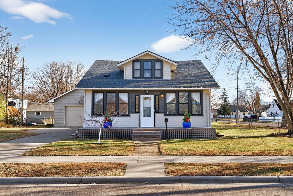 Photo of 24 3rd Avenue SE, Osseo, MN 55369 (MLS # 7046789)