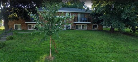 1610 Albemarle Street Saint Paul MN 55117