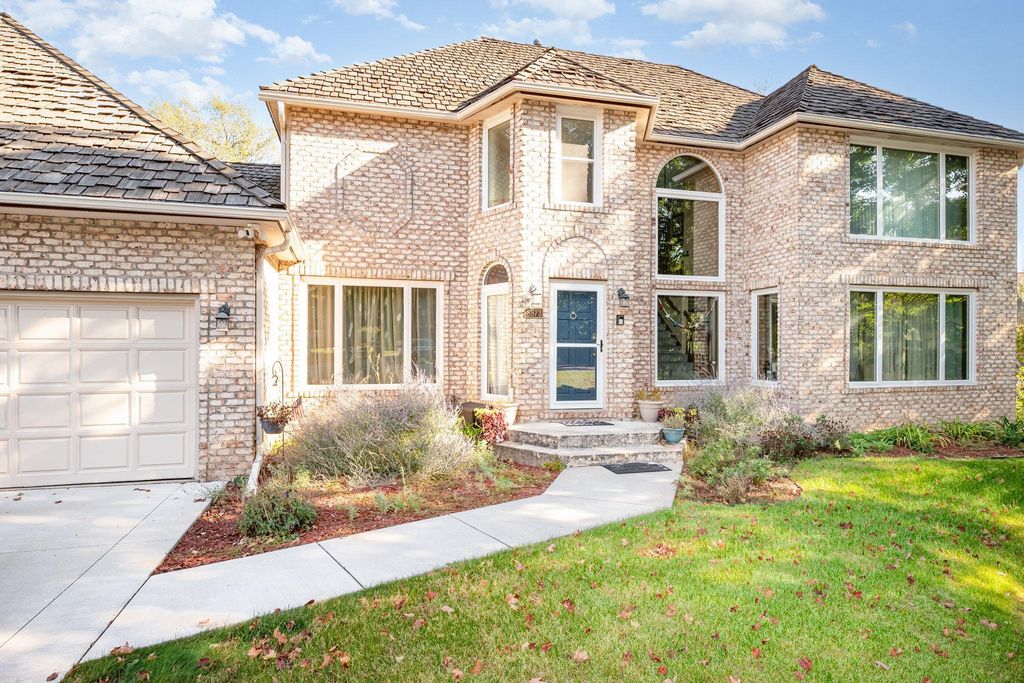 Photo of 8973 Knoble Court, Eden Prairie, MN 55347 (MLS # 7038406)