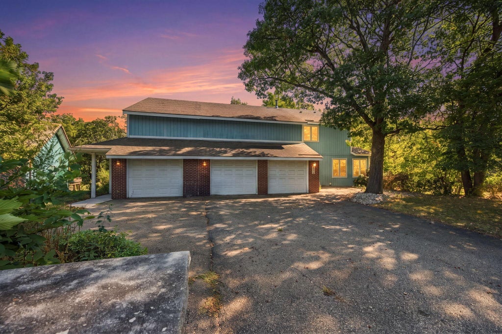 Photo of 8031 Tierneys Woods Curve, Bloomington, MN 55438 (MLS # 7005035)
