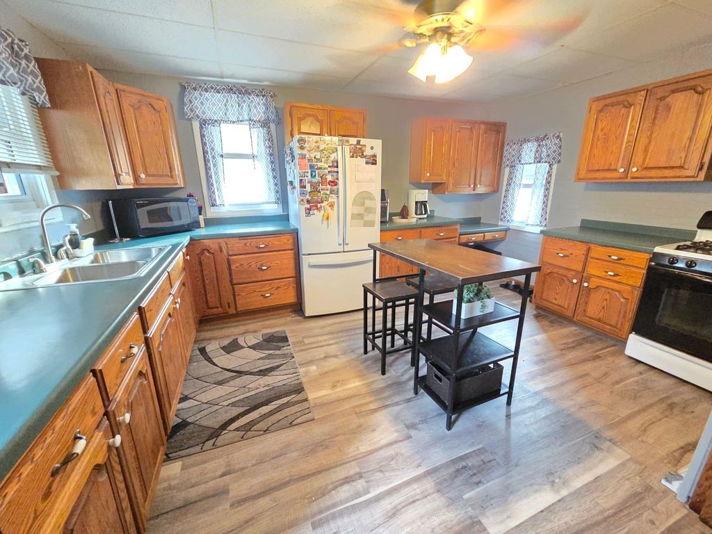 Photo of 607 E 2nd Street, Winona, MN 55987 (MLS # 7019128)