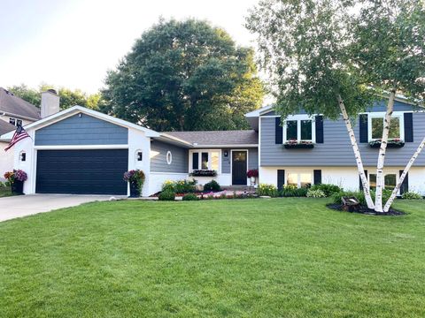 2129 Arkwright Street Maplewood MN 55117