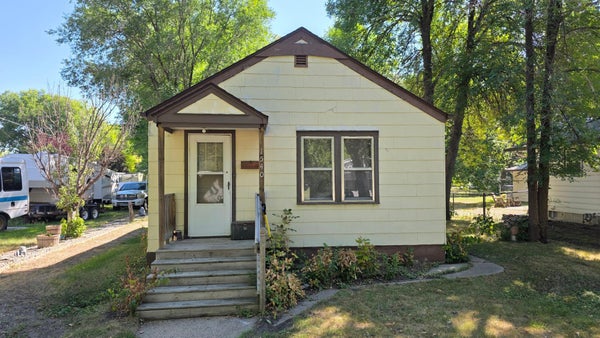 1540 14 1/2 ST S, FARGO, ND 58103 - Image bbf7d442b7d8a7fc66984bb412fd7baf/1060420911
