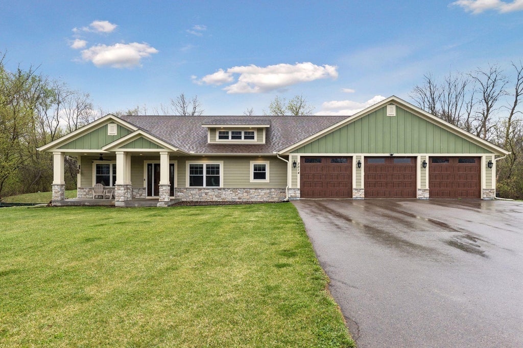 Photo of 7314 255th Street, Wyoming, MN 55092 (MLS # 7100256)
