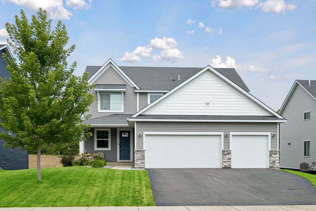 Photo of 13938 Ashford Path, Rosemount, MN 55068 (MLS # 7130219)