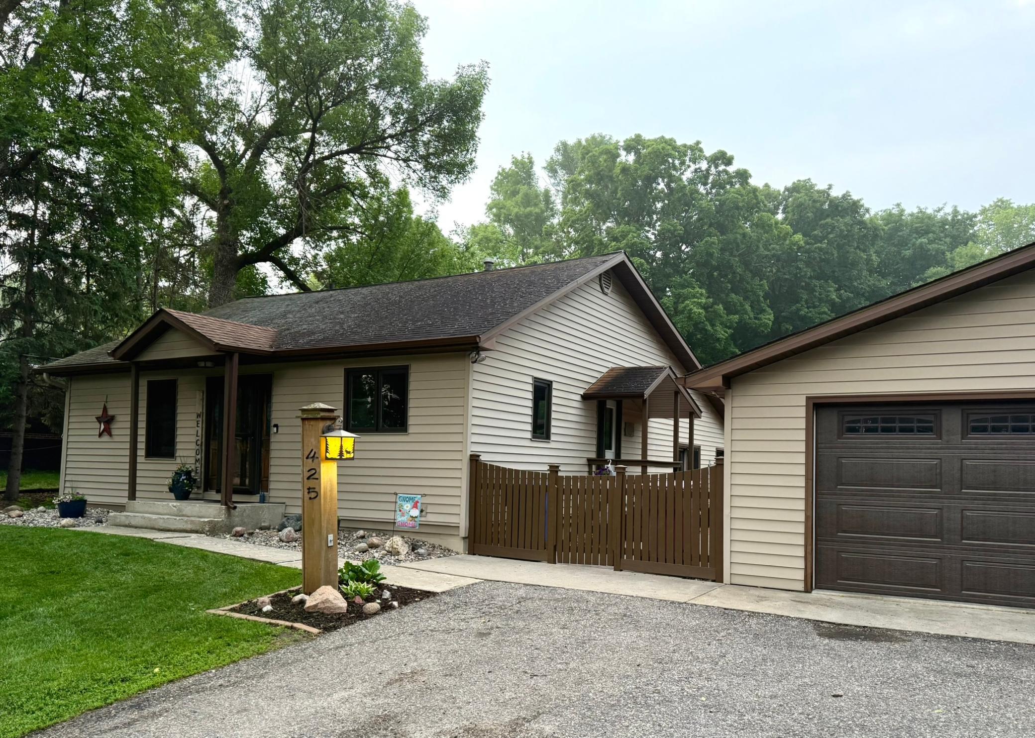 425 Shorewood Drive
