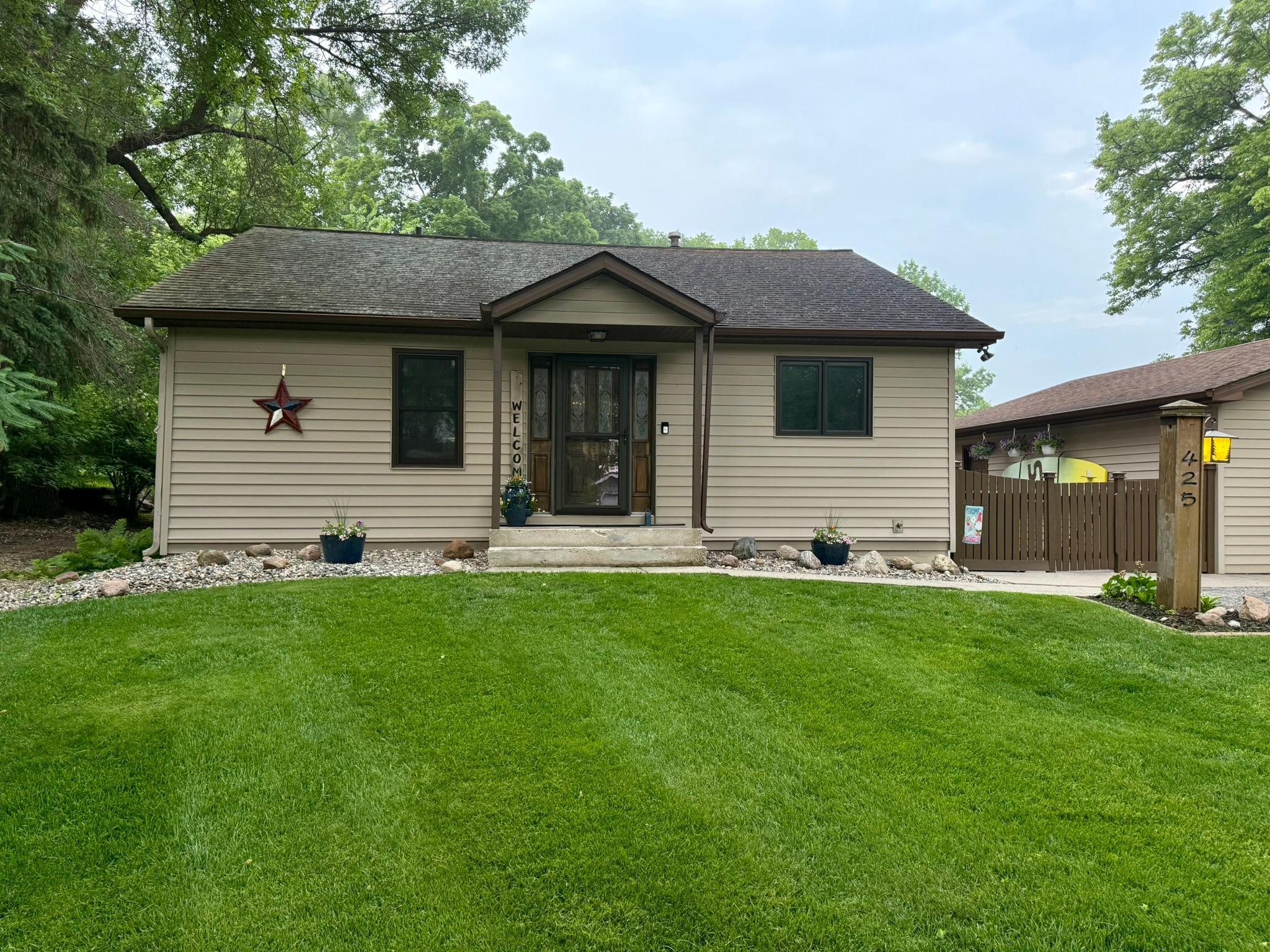 425 Shorewood Drive