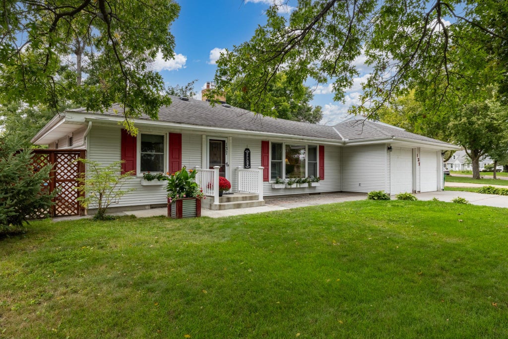 Photo of 137 N Morningside Drive, Le Sueur, MN 56058 (MLS # 7142262)