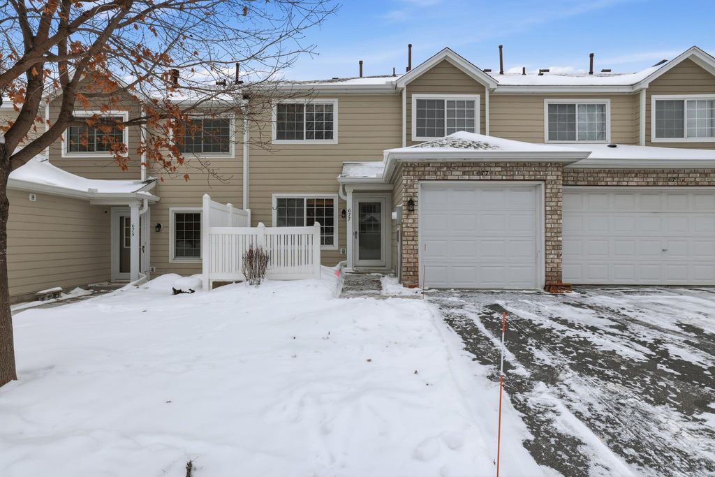 Photo of 677 Mariner Way, Woodbury, MN 55129 (MLS # 6824843)