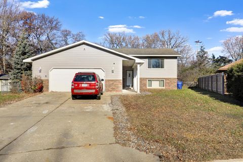6 Clover Court, Saint Cloud, MN 56301 - #: 6728362