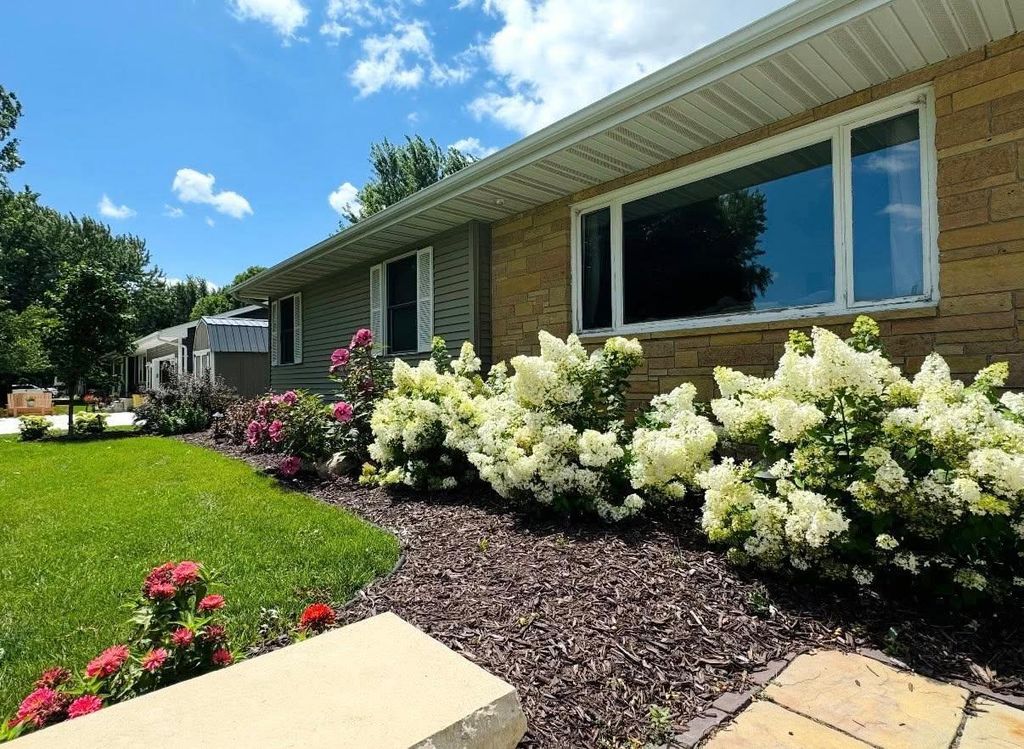 Photo of 34421 Old Highway 13, Waseca, MN 56093 (MLS # 7012126)