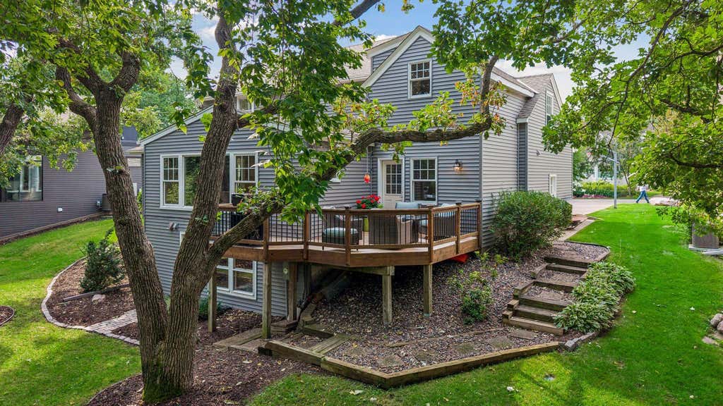 Photo of 3308 W 55th Street, Edina, MN 55410 (MLS # 7123393)