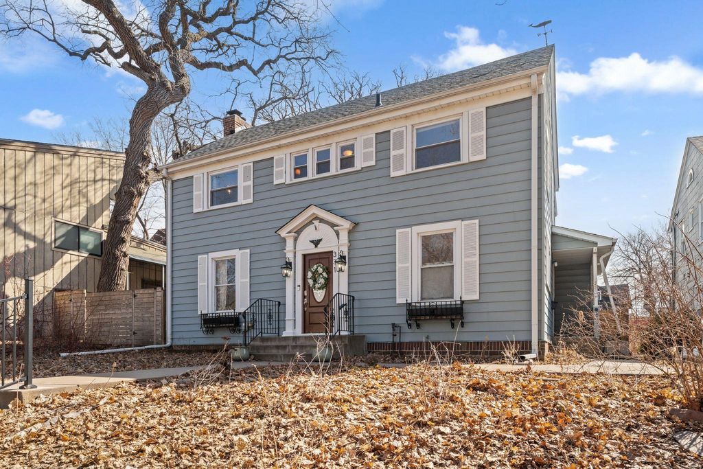 Photo of 331 Ridgewood Avenue, Minneapolis, MN 55403 (MLS # 7036165)