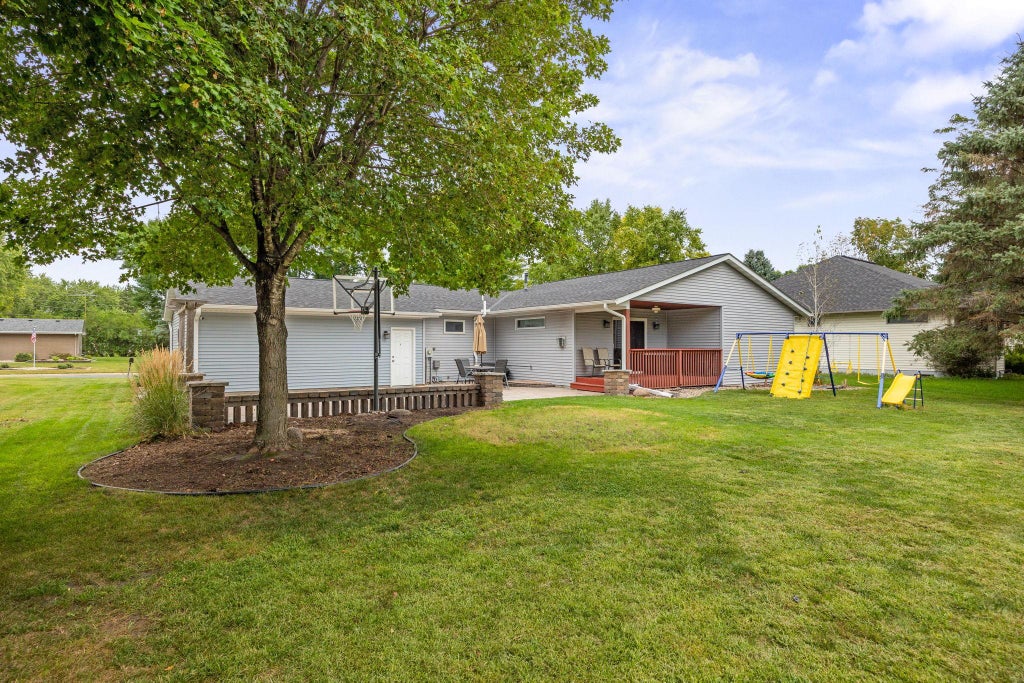 Photo of 504 E Elmwood Street, Arlington, MN 55307 (MLS # 7136194)
