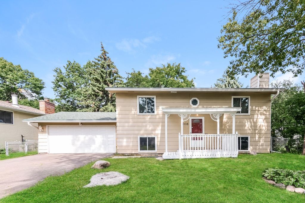 Photo of 8108 N College Park Drive, Brooklyn Park, MN 55445 (MLS # 7014611)