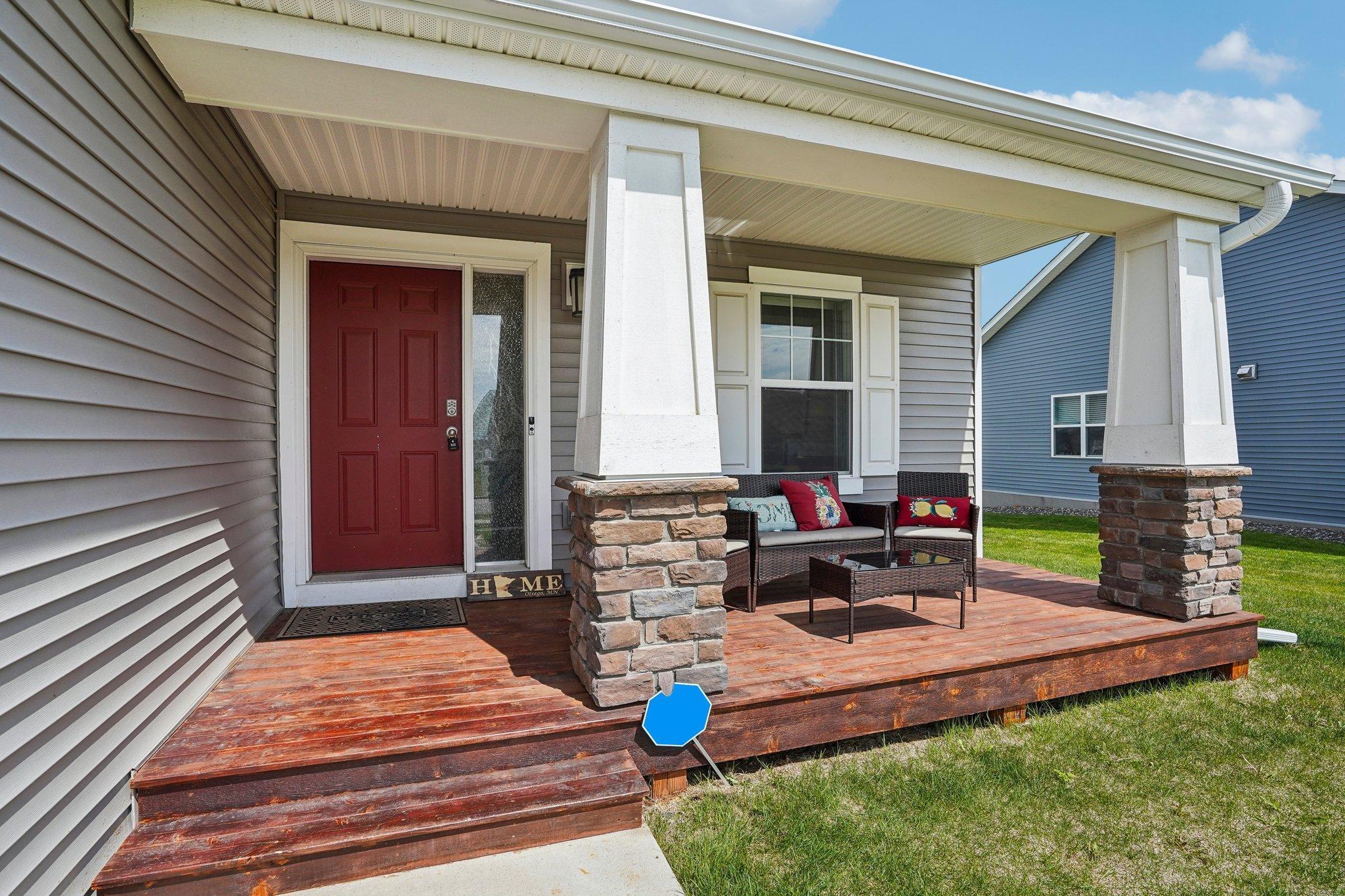 7538 Ochoa Avenue NE