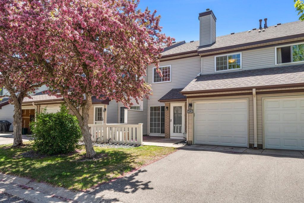 Photo of 4026 Wilshire Circle #76, Shoreview, MN 55126 (MLS # 7073333)