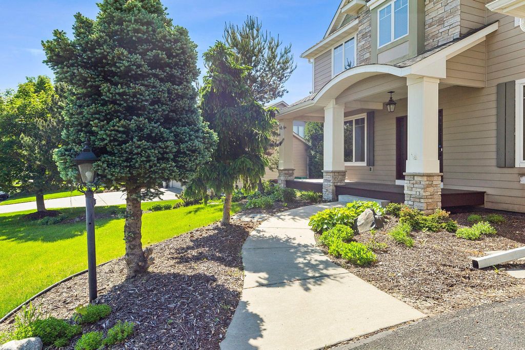 Photo of 1634 Isabella Parkway, Chaska, MN 55318 (MLS # 7081778)